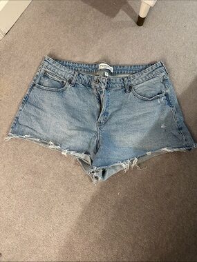 Abercrombie Classic Light Blue Denim Cutoff Shorts - Women's